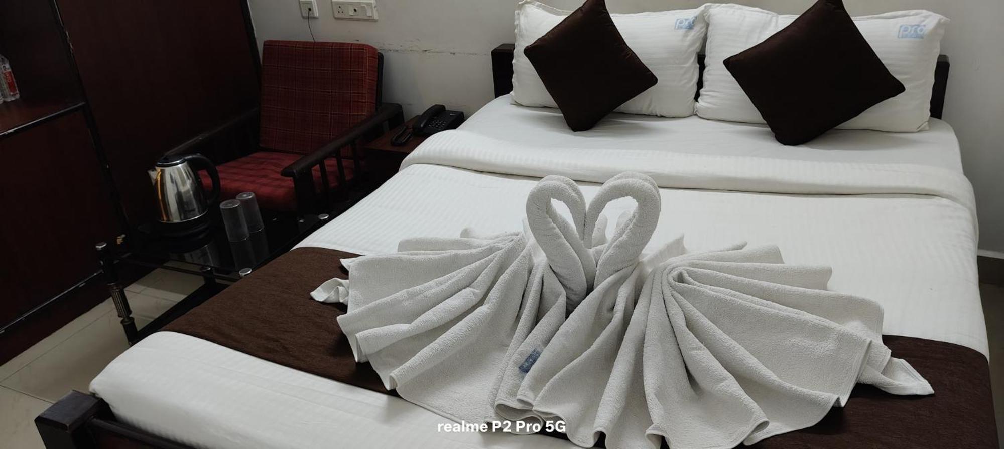 Comfort Park Inn Chennai Exterior foto